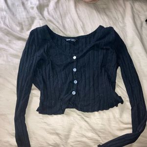 cropped button down long sleeve size m